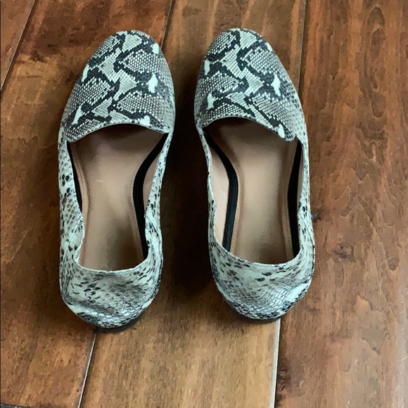 Halogen snakeskin slip on flats - Picture 2 of 4